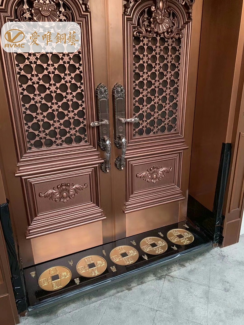 愛(ài)唯銅門